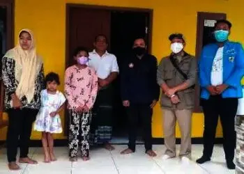 Karang Taruna Kecamatan Pinang Serahkan Hasil Donasi untuk Keluarga Joko Susanto