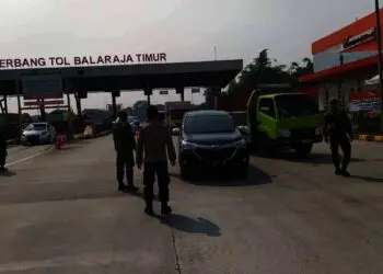 Puluhan Kendaraan Diperiksa di Pos Penyekatan