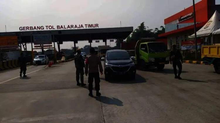 Puluhan Kendaraan Diperiksa di Pos Penyekatan