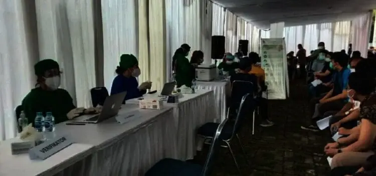 Kadin PB dan Asosiasi Klinik Vaksinasi Massal di Taman Tekno