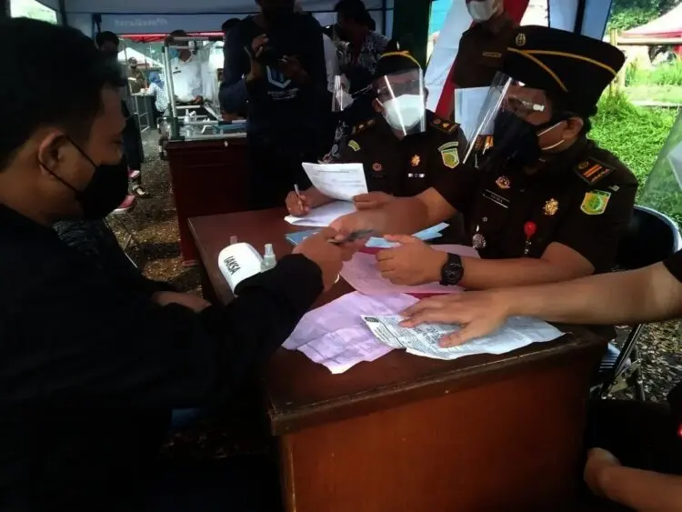 12 Pelaku Usaha di Tangsel Disidang, Disuruh Bayar Denda atau Dikurung