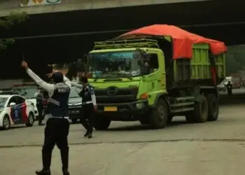 Langgar Perwal, Puluhan “Transformer” di Kecamatan Benda Diputar Balik ke Tol
