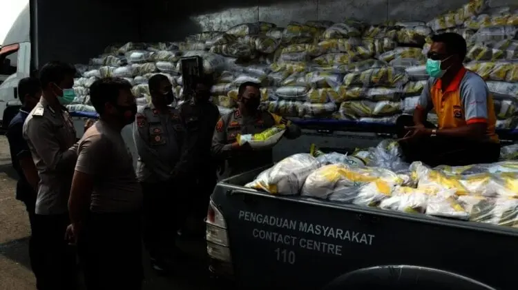 Polres Serang Salurkan 30 Ton Beras Bantuan Presiden Untuk Masyarakat