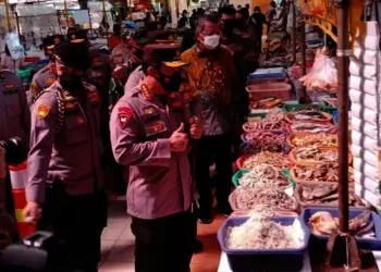 Kapolri Tinjau Protokol Kesehatan di Pasar Modern di BSD