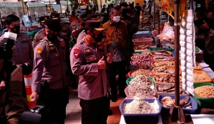 Kapolri Tinjau Protokol Kesehatan di Pasar Modern di BSD