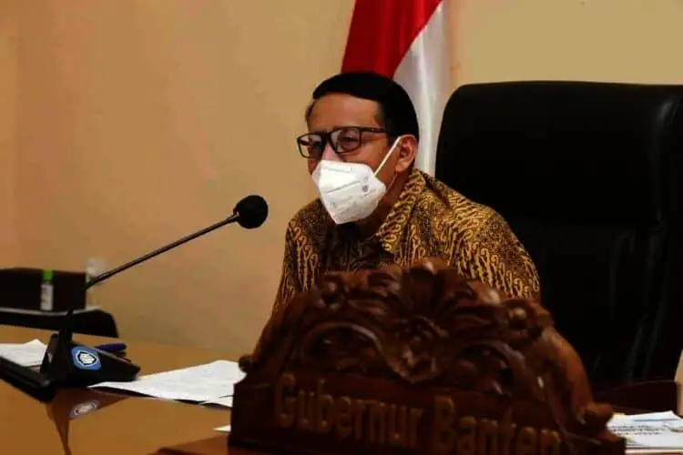 TELEKONFERENSI–Gubernur Banten Wahidin Halim, dalam telekonferensi, dari Ruang Rapat Rumah Dinas Gubernur Banten Jl. Jenderal Ahmad Yani No.158, Kota Serang. (ISTIMEWA)