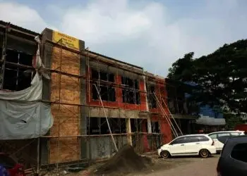 Satpol PP Kota Tangsel Sambamgi Bangunan Diduga Tidak Miliki IMB