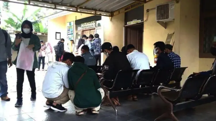 Disnakertrans Kabupaten Serang Batasi Kuota Pemohon Kartu Kuning dan Jam Operasional