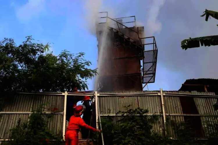 Pembakaran Melebihi Kapasitas, Pabrik Kayu di PCI Terbakar
