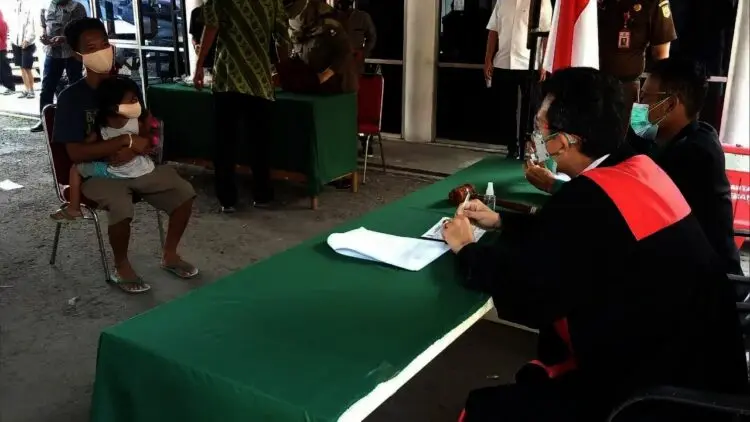 Langgar PPKM Darurat, Sidang Ditempat, Warga di Kabupaten Serang Didenda Rp 100 Ribu - Rp 150 Ribu