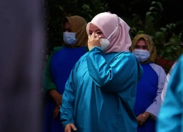 Berduka, Dokter Terbaiknya Tutup Usia Bupati Irna Tak Mampu Menahan Tangis