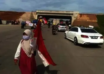 Sidang Kerap Ditunda, Warga Terdampak JORR II Ancam Blokir Pintu Masuk Tol