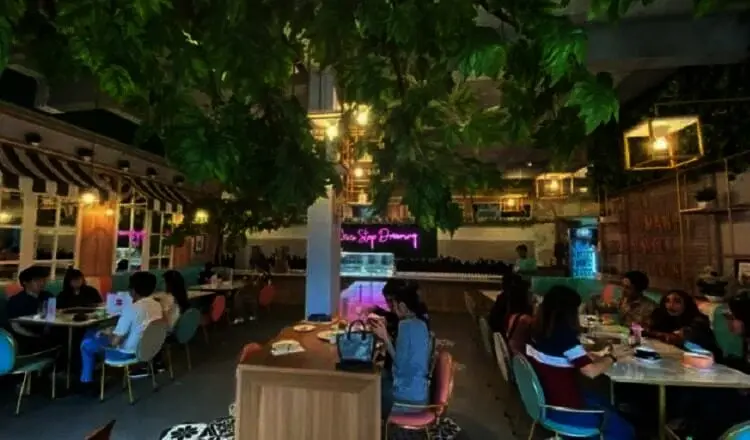 Pelanggaran PPKM Darurat Didominasi Kafe dan Warung Tenda