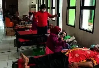 PMI Kecamatan Pinang dan Sahabat Uis Foundation Gelar Donor Darah