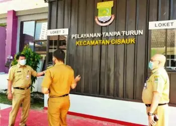 Cegah Kerumunan, Kecamatan Cisauk Gagas Layanan Drive Thru
