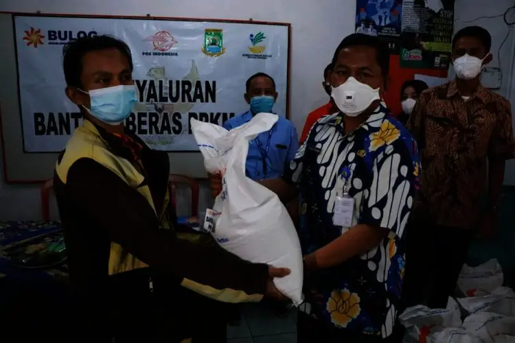1.121.398 Warga Banten Terima Bansos Beras