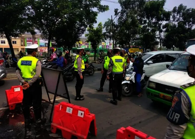 Pengetatan Pos Penyekatan PPKM Darurat di Batuceper
