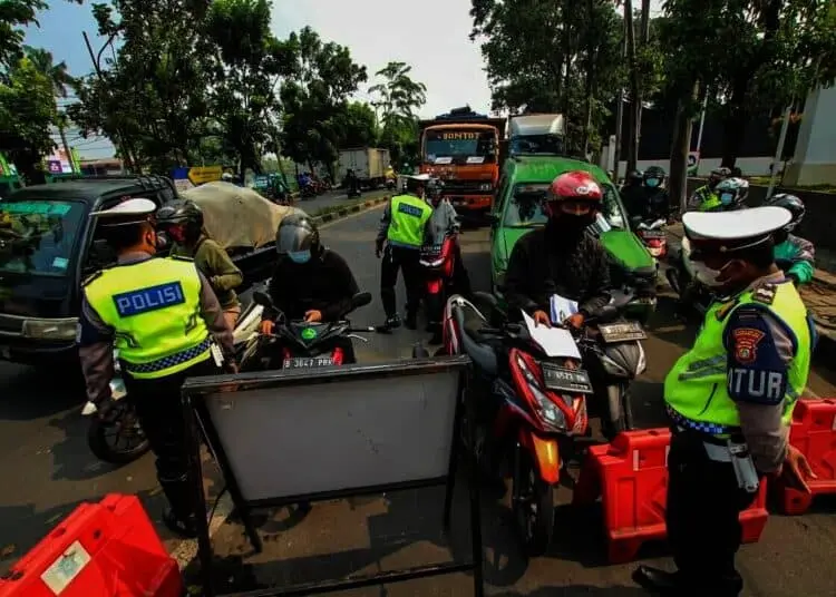 Pengetatan Pos Penyekatan PPKM Darurat di Batuceper