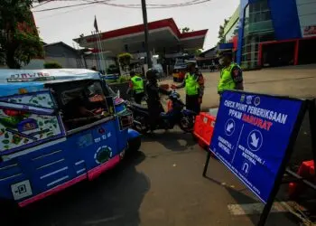 Potret Suasana Penyekatan di Jalan Daan Mogot, Kota Tangerang