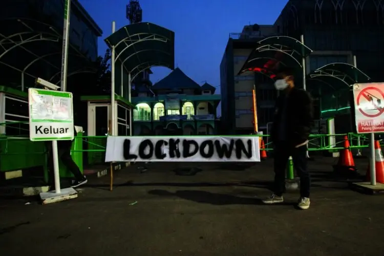 Tiga Dosen Positif Covid-19, UNIS Tangerang Lockdown