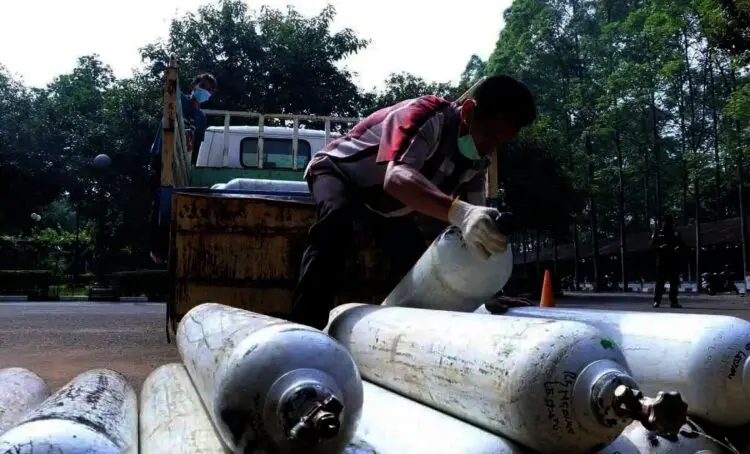 Hari Pertama Posko Pengisian Oksigen , 46 Tabung Dikirim ke Krakatau Steel