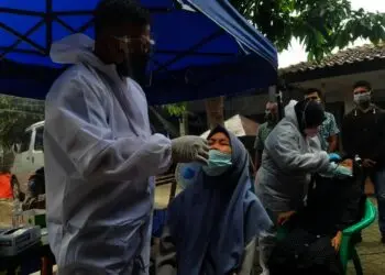 Pengurus dan Anak Panti Asuhan di Pamulang Swab Antigen Massal
