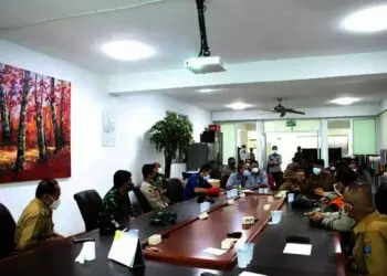 SIDAK–Satuan Tugas (Satgas) Covid-19 Kabupaten Serang, inspeksi mendadak (sidak) ke PT. Shinta Woo Sung, di Desa Gabus, Kecamatan Kopo, Kabupaten Serang, Selasa (13/7/2021). (SIDIK/SATELIT NEWS)