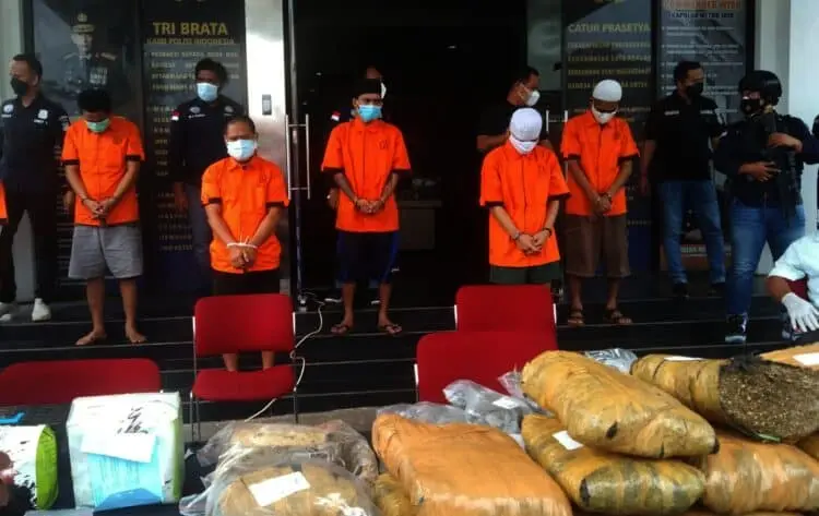 Dua Pengedar Narkoba Diringkus, Sabu dan Ganja Senilai Rp3 Miliar Disita