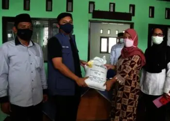 Bansos Beras Disalurkan, Wabup Tanto : Semua Pihak Harus Ikut Memantau