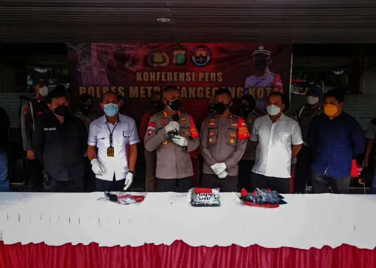Potret Polrestro Rilis Pengungkapan Kasus Pembakaran Bengkel