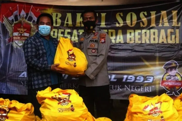 Jajaran Personel Polres Pandeglang “Turun ke Jalan”, Ribuan Masker dan Ratusan Paket Sembako Disebar
