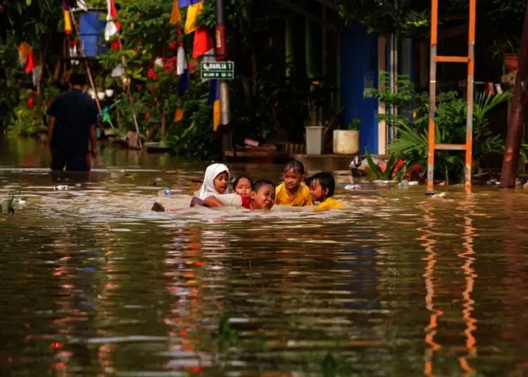 Foto Banjir Genangi Perumahan Mustika Tigaraksa