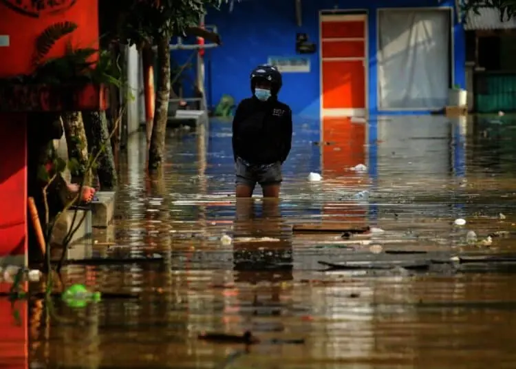 Foto Banjir Genangi Perumahan Mustika Tigaraksa