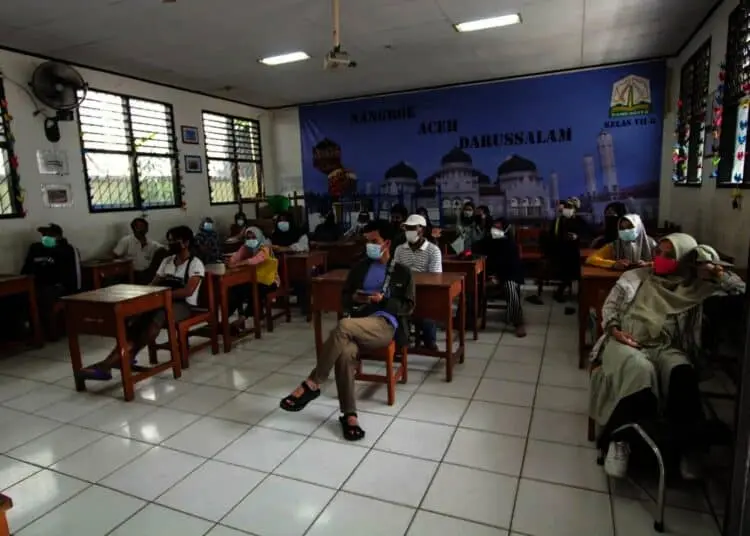Potret Suasana Penyaluran BST di Kota Tangerang