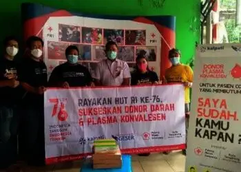 PMI Kota Tangerang Terima Bantuan APD dan Vitamin dari Kalpati dan Patigat