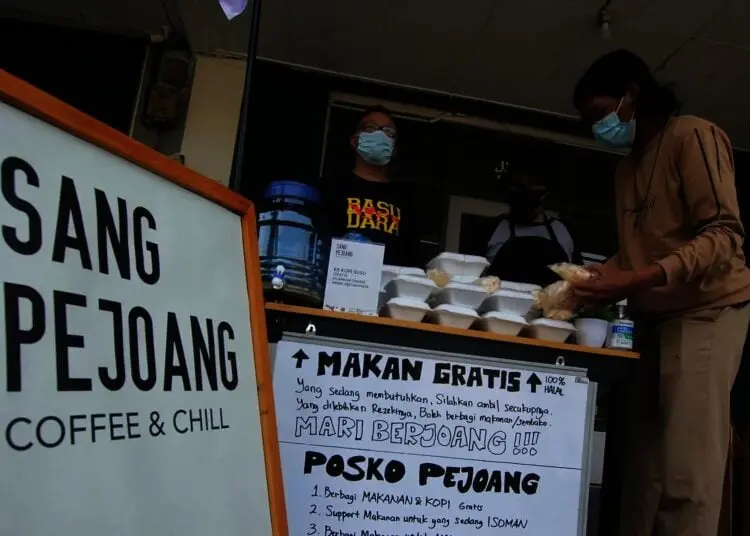 Potret Kedai Kopi di Tangerang Sediakan Sajian Gratis Selama PPKM
