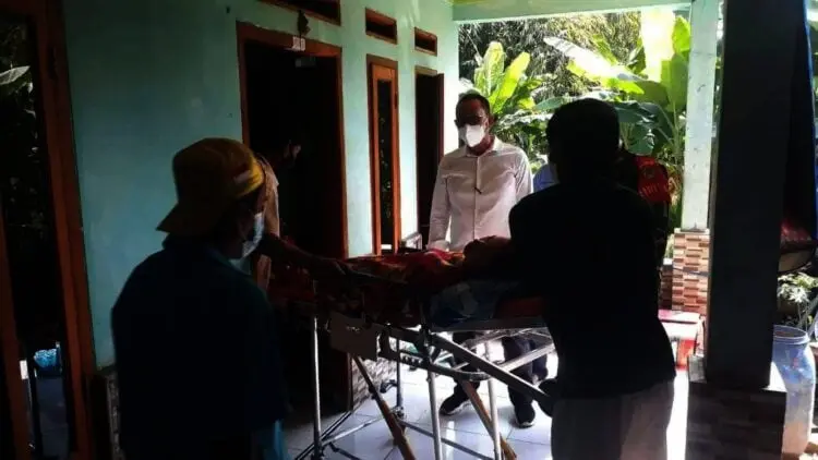 Guru PAUD Lemas Seusai Divaksin, Pemkab Serang Turun Tangan