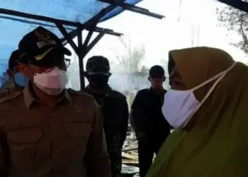 Ibu Paruh Baya Menangis di Depan Wakil Wali Kota Tangsel