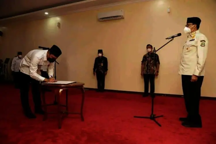 Gubernur WH Lantik 6 Pejabat Tinggi di Lingkungan Pemprov Banten
