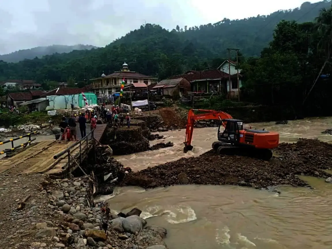 Banjir di Lebak Rendam 1.123 Rumah dan Rusak 1 Jembatan, 51 Orang Mengungsi Banjir di Lebak Rendam 1.123 Rumah dan Rusak 1 Jembatan, 51 Orang Mengungsi