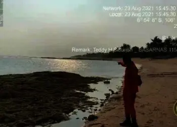 Dua Wisatawan Asal Minahasa Selatan Terseret Ombak Pantai Kelapa Warna Kabupaten Lebak