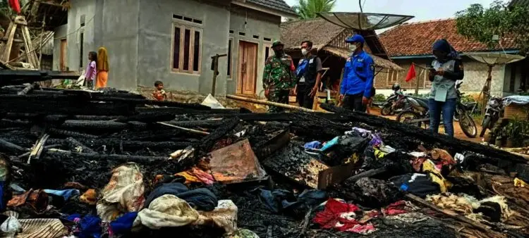 2 Rumah di Munjul Kabupaten Pandeglang Ludes Terbakar, Kerugian Capai Rp 40 Juta