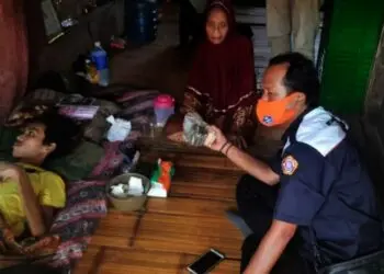 Bantu Penderita Tumor, Karang Taruna dan KSB Angsana Lakukan Aksi Nyata