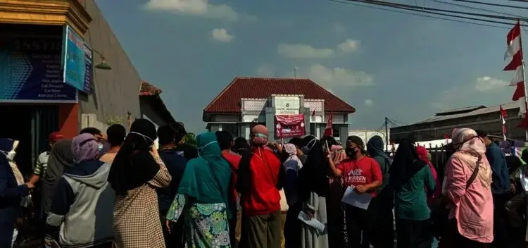 Warga Kutabumi Kesal, Vaksinasi Tidak Tertib