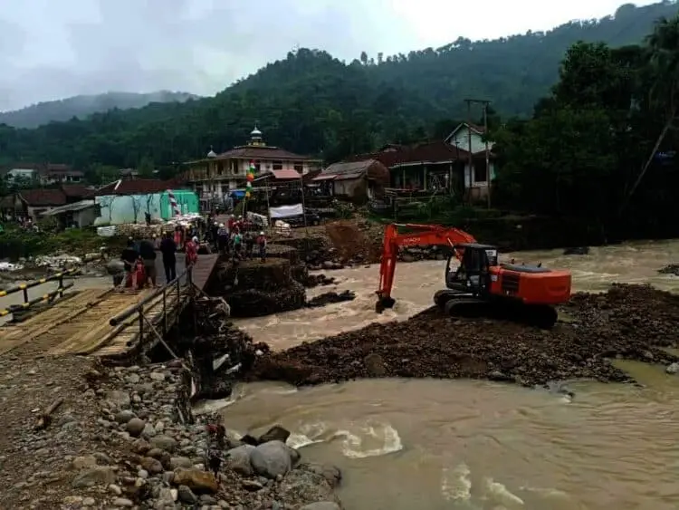 WH Perintahkan Dinas PUPR Bangun Jembatan Ciberang