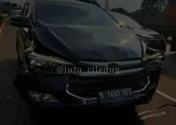 Kadispora Kota Tangerang Terlibat Kecelakaan Beruntun, Tak Ada Korban Jiwa, Mobil Ringsek