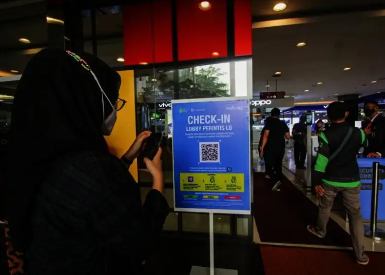 Potret Masuk Mal di Tangerang dengan Syarat Lewat Aplikasi