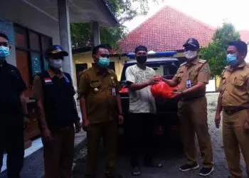 Camat Rajeg Salurkan 79 Paket Sembako