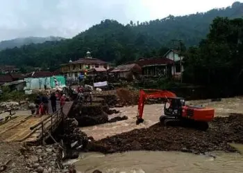 Sempat Putus, Jembatan Ciladaeun di Lebak Sudah Kembali Digunakan