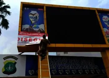 Videotron di Pospol Bundaran Alam Sutera Disegel